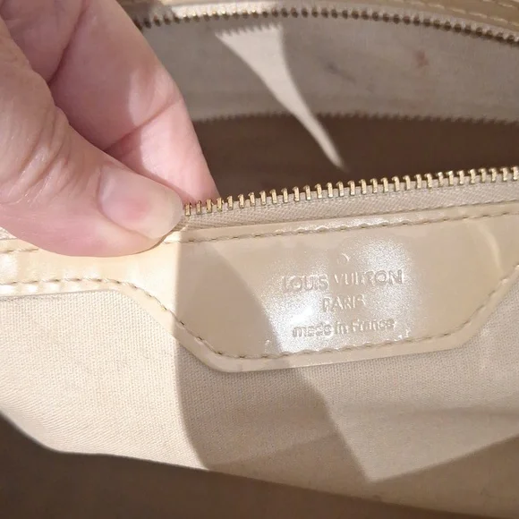 Louis Vuitton Cream Iridescent Patent Leather Tote - Picture 15 of 16